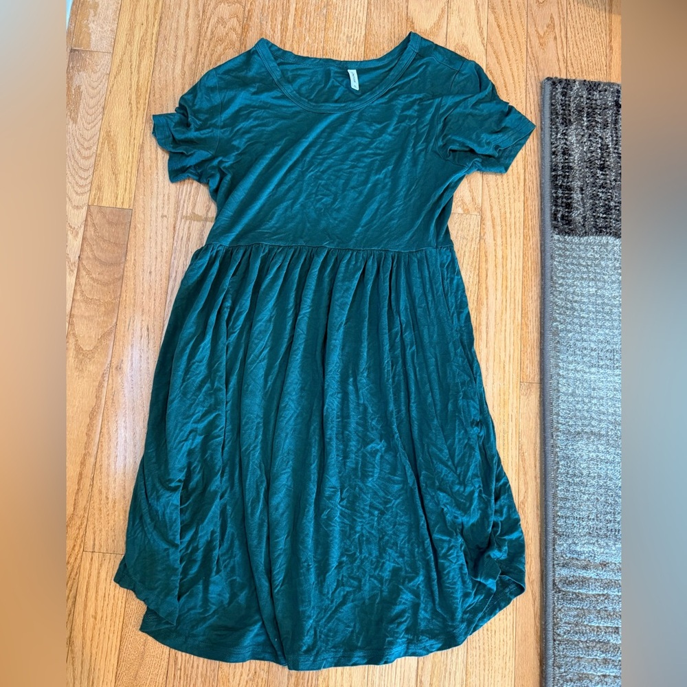 Longyuan green  Dress Size Small Casual Short Sleeve Sundress with Pockets